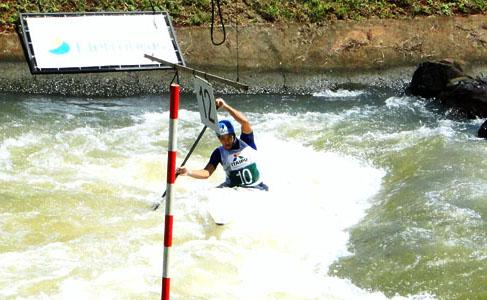 Aconteceu nesse fim de semana no Canal Itaipu, localizado dentro da Itaipu Binacional, em Foz do Iguaçu, a Seletiva Nacional da Canoagem Slalom 2011 que definiu a equipe brasileira que representará o Brasil nos eventos internacionais da modalidade neste ano / Foto: Divulgação